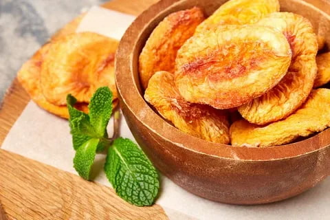 تصویر 4 از هلو خشک طعمی خاص و نرم برای تنقلات سالم و انرژی زا